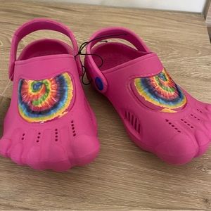 New pink toddler clogs size 9-10